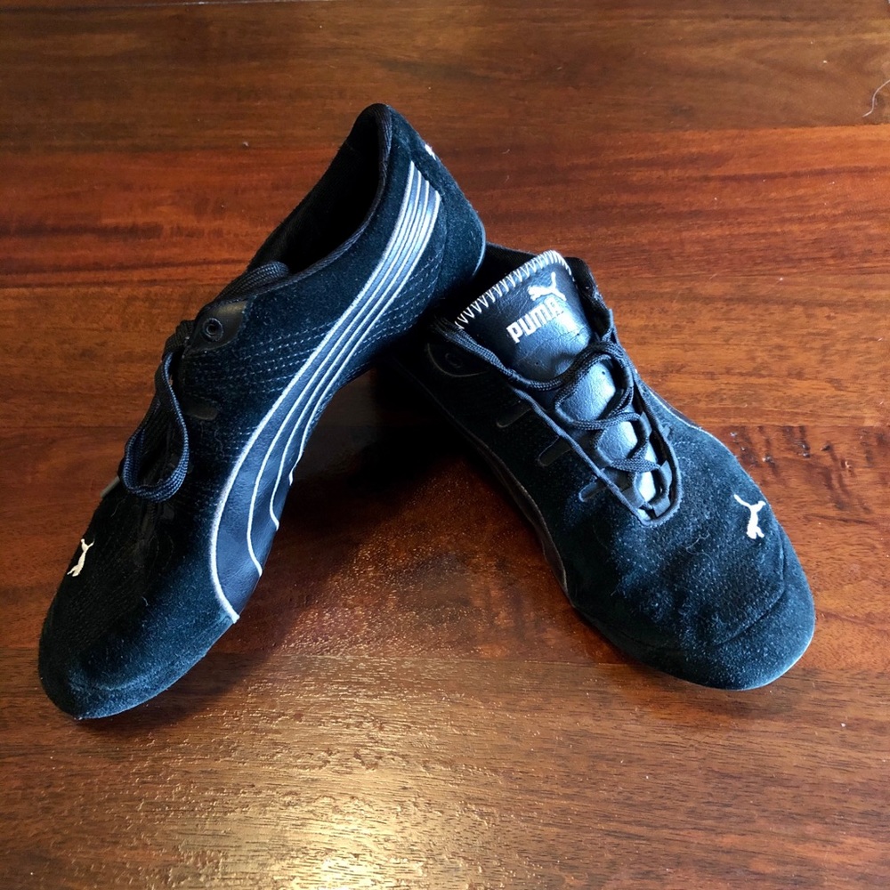 Puma onyx suede sneakers